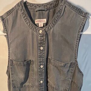 Menora sleeveless button down tunic